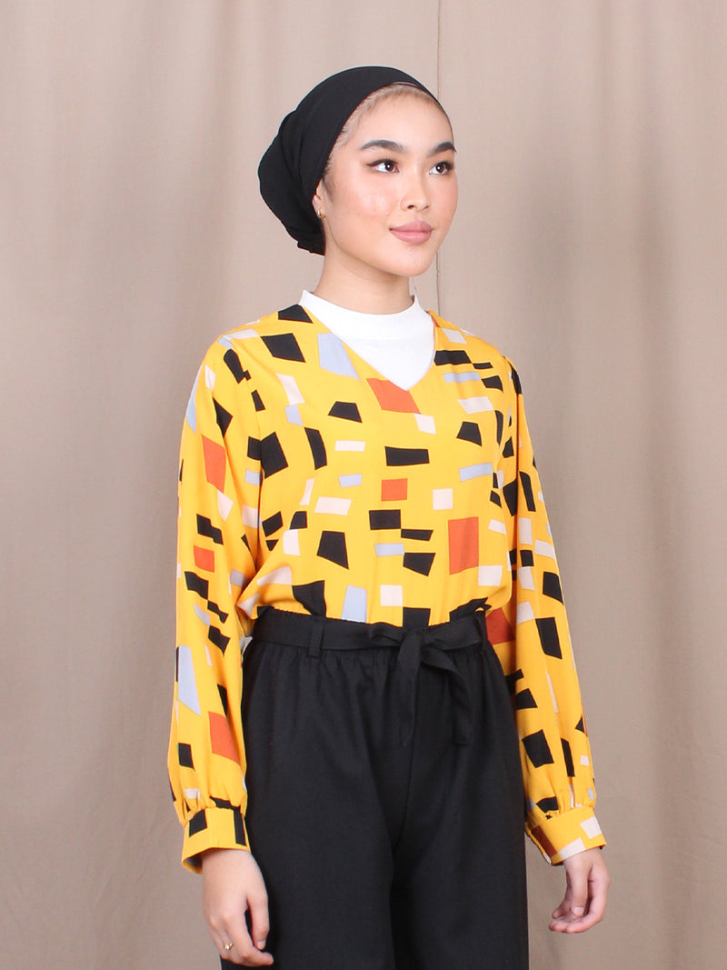 SMITCH PATCH V-NECK BLOUSE BT816